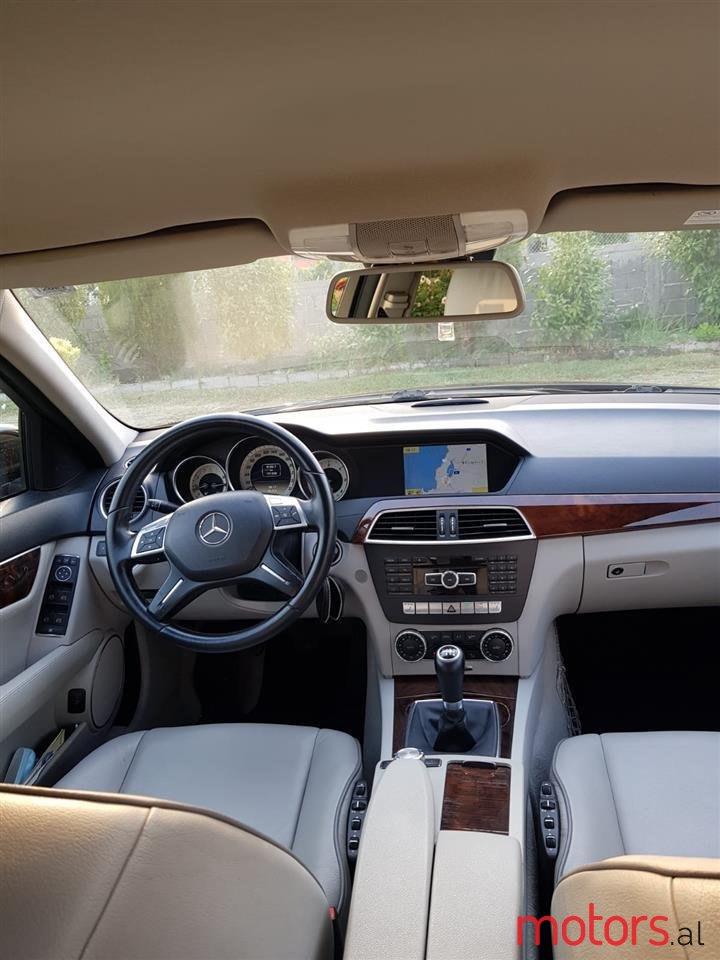 2013' Mercedes-Benz C-Class 220cdi avantgarde bluefficency photo #1