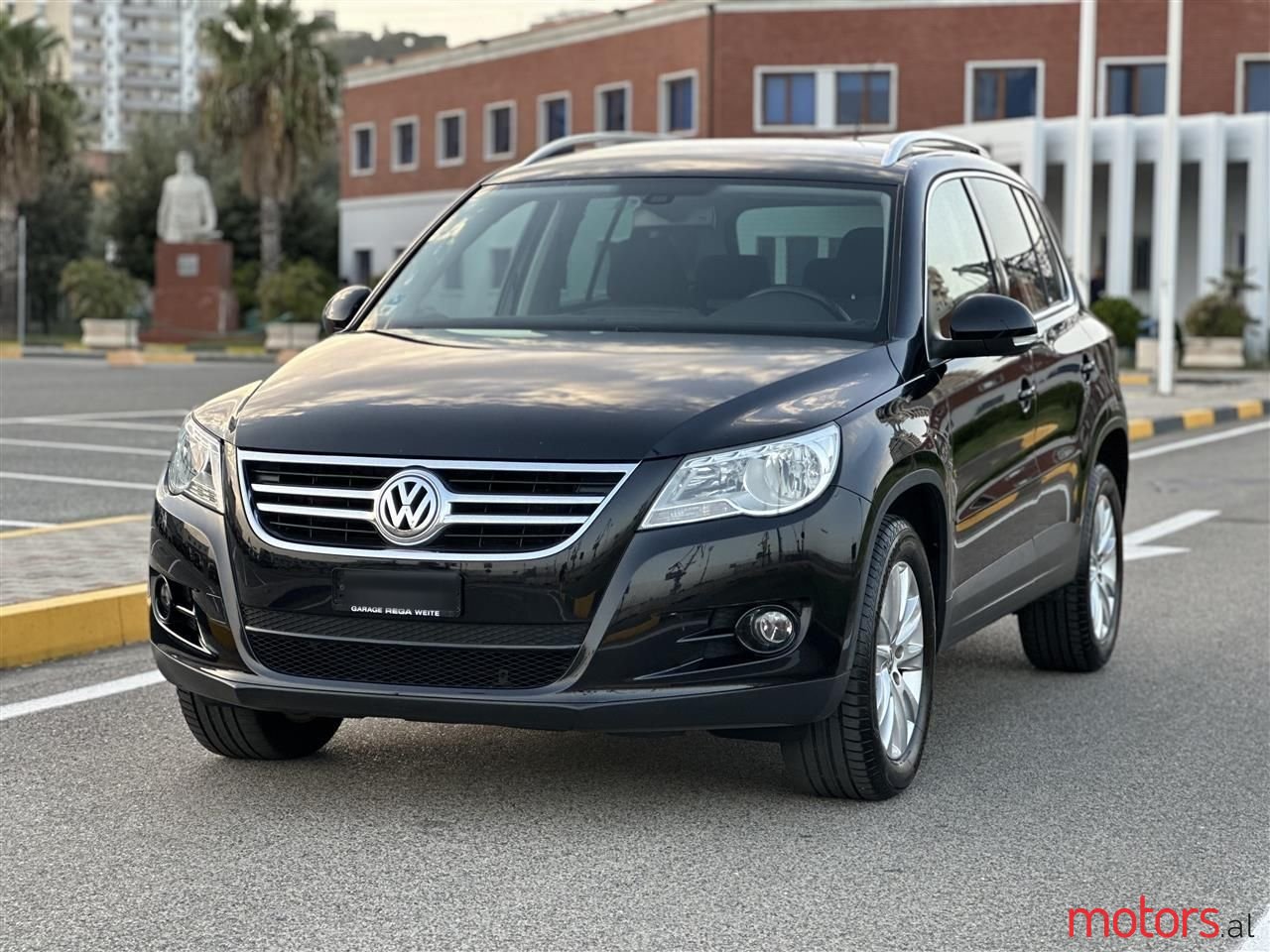 2008' Volkswagen Tiguan photo #1