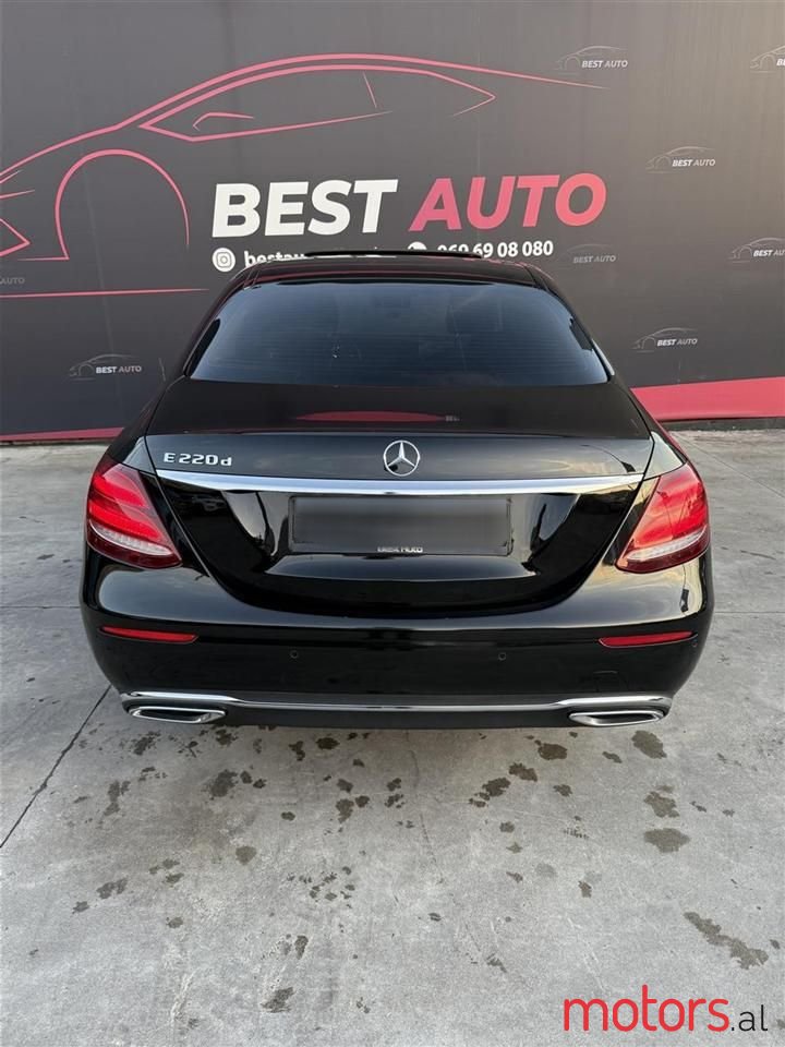 2017' Mercedes-Benz E 220 photo #4