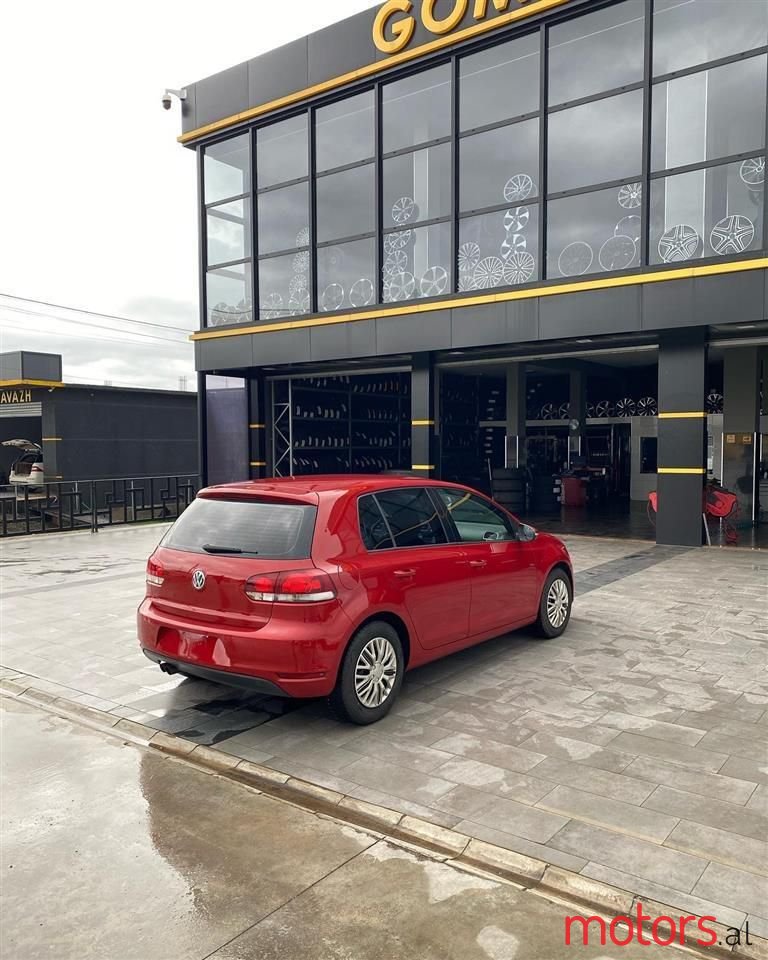 2010' Volkswagen Golf photo #6