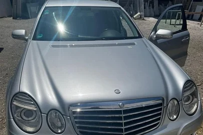 2007' Mercedes-Benz E 200