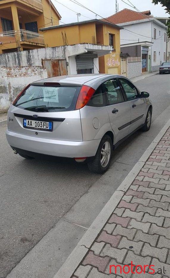 2001' Ford Focus photo #1