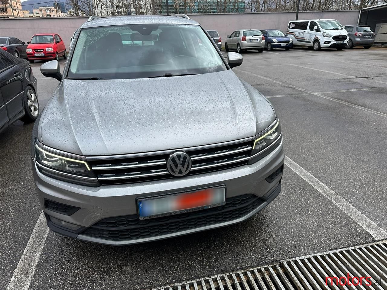 2017' Volkswagen Tiguan photo #1