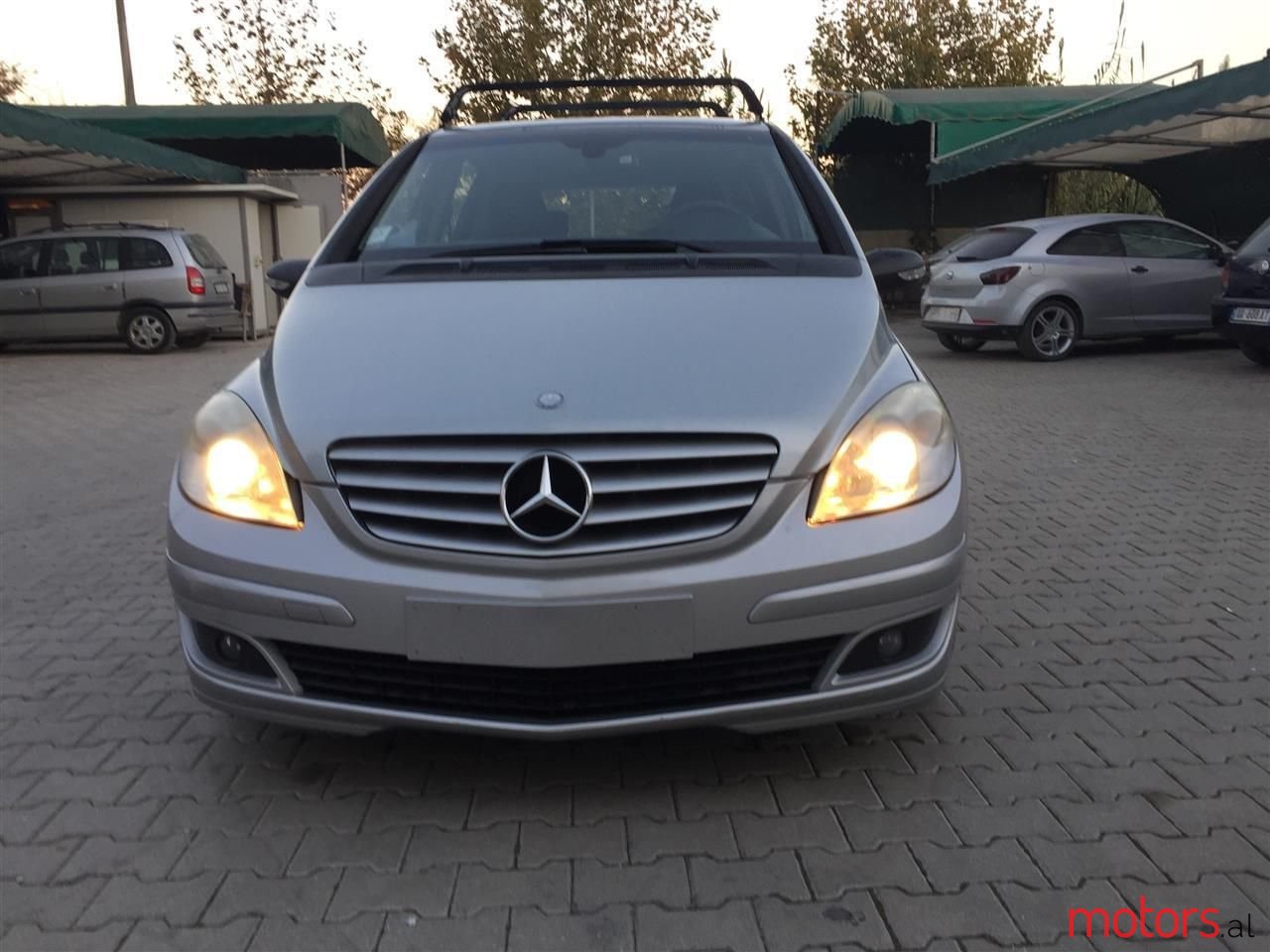 2006' Mercedes-Benz B 180 photo #1