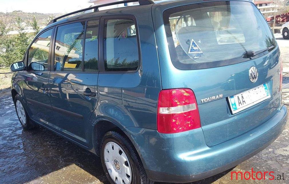 2003' Volkswagen Touran photo #1