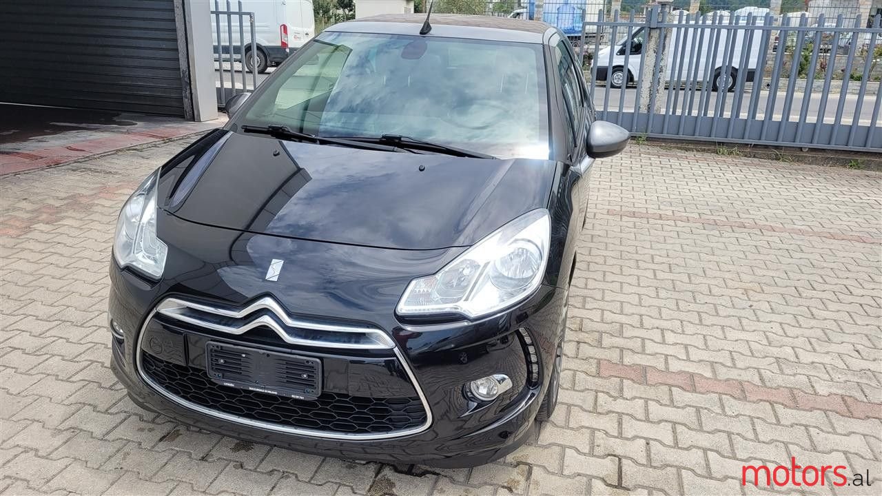2011' Citroen DS3 photo #4