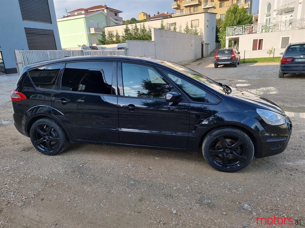 2011' Ford S-Max photo #5