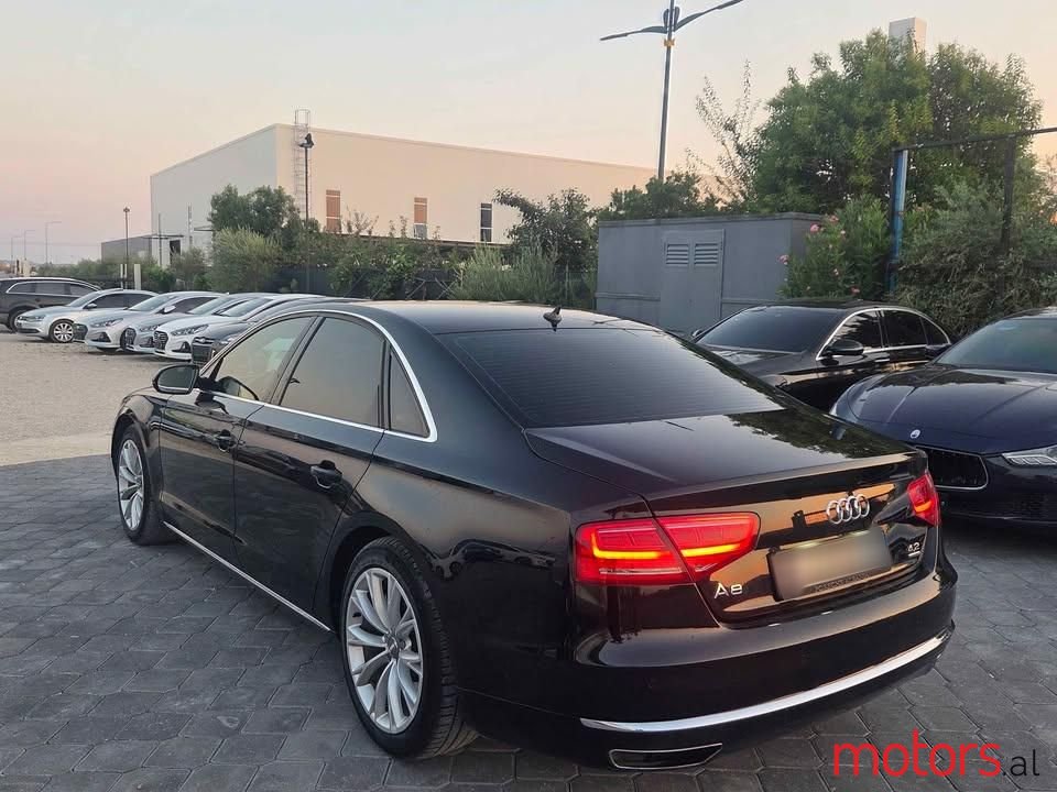 2011' Audi A8 photo #4