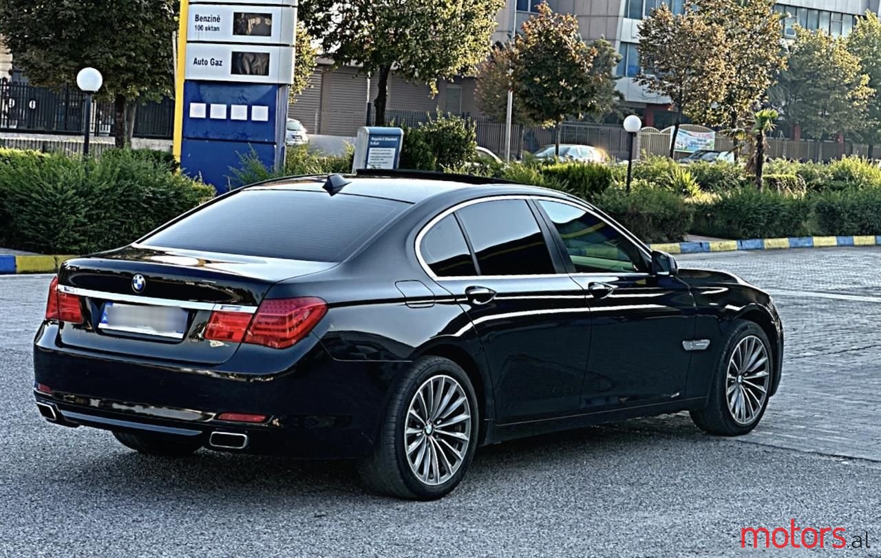 2009' BMW 730 photo #4