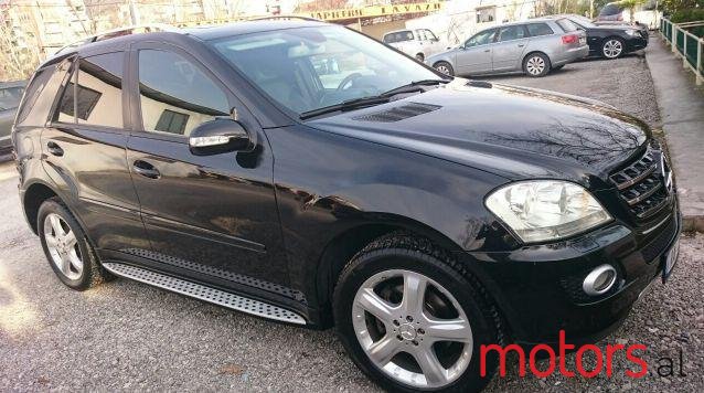 2007' Mercedes-Benz 320 photo #1