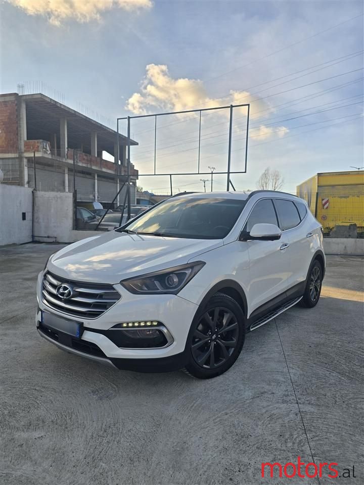 2015' Hyundai Santa Fe photo #1