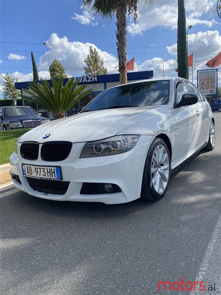 2009' BMW 320 photo #1