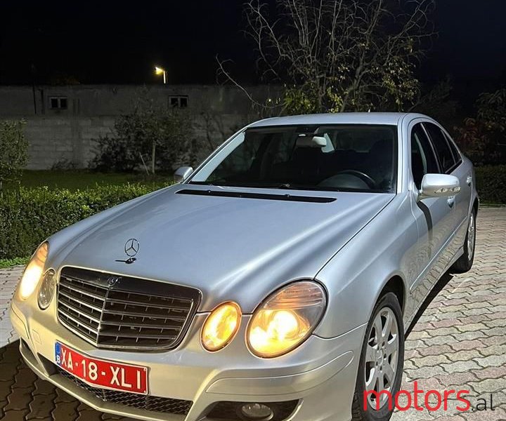 2007' Mercedes-Benz E 220 photo #1