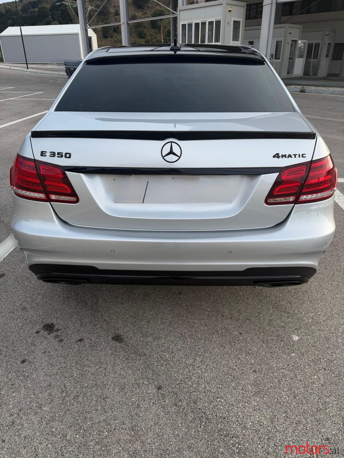 2015' Mercedes-Benz 300 photo #3