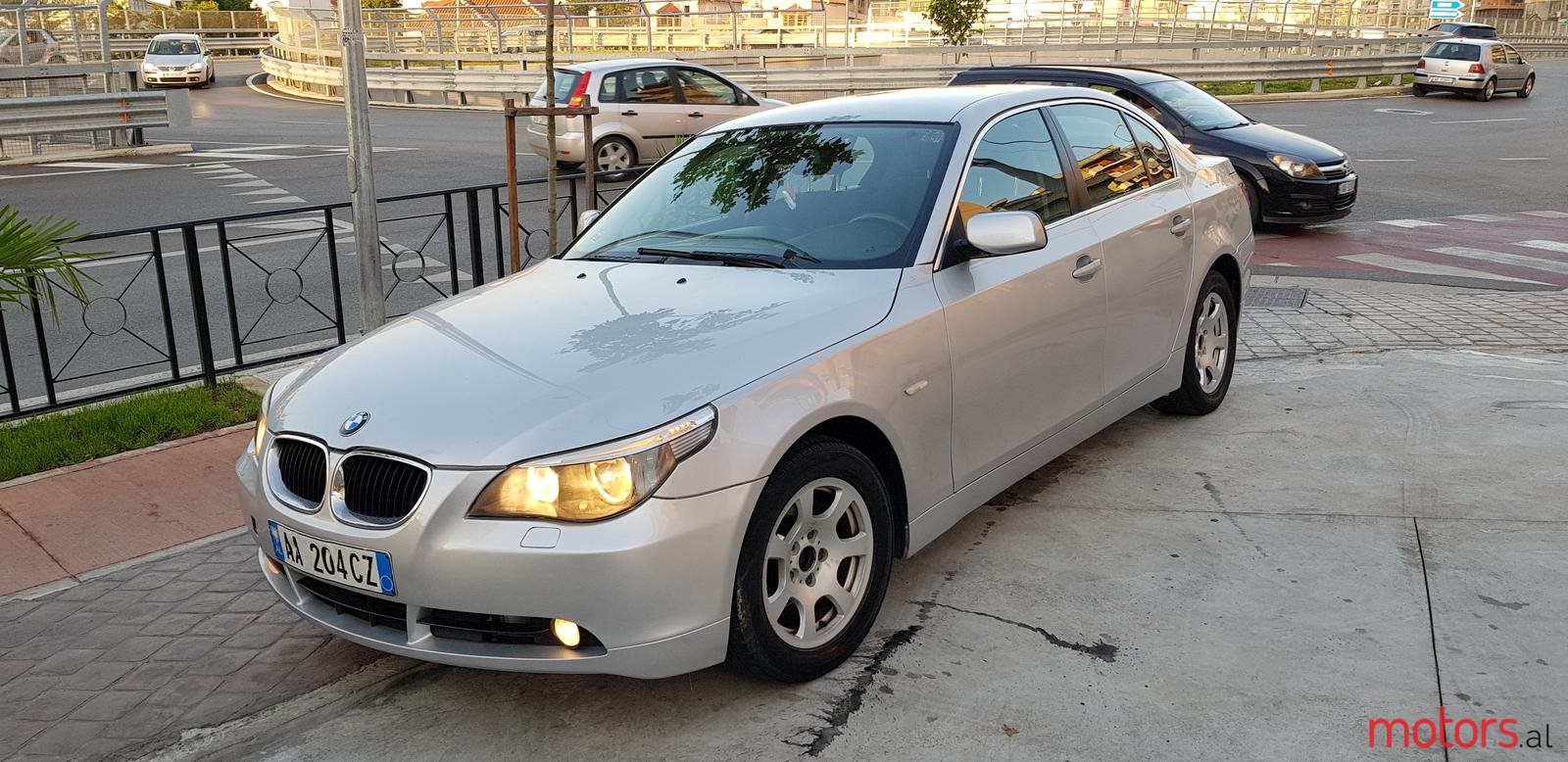 2007' BMW 520 photo #1