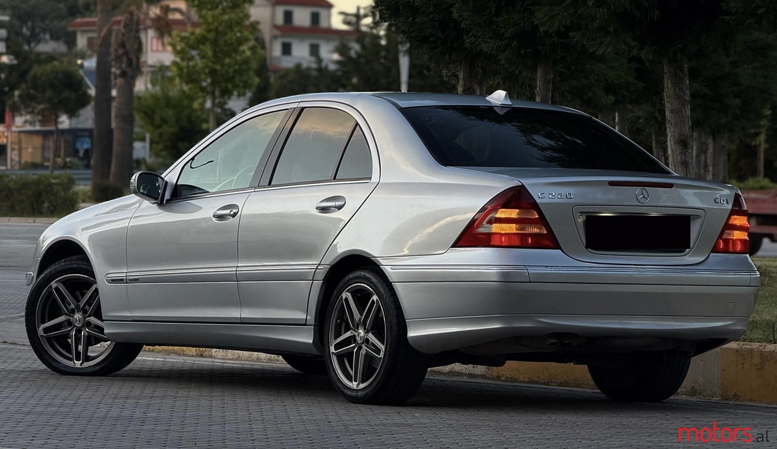 2006' Mercedes-Benz 220 photo #3