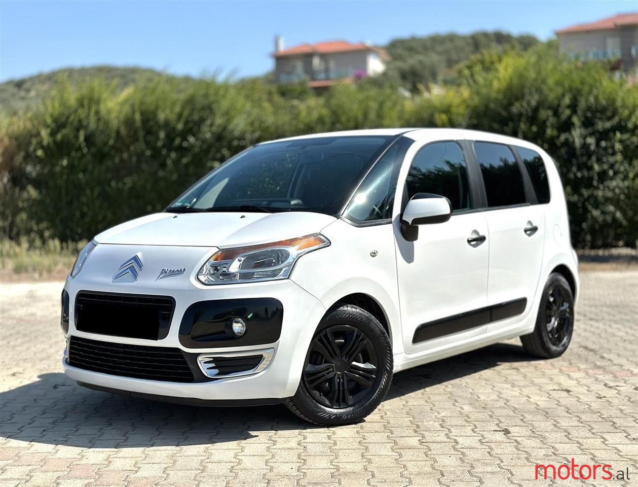 2013' Audi Q3 photo #1