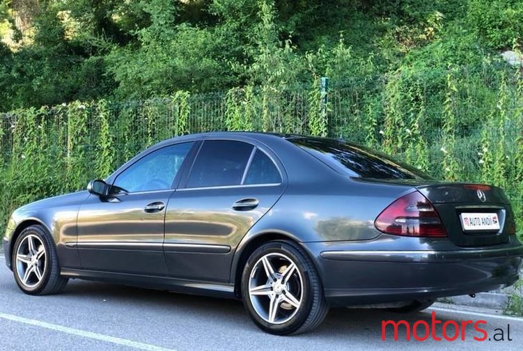 2003' Mercedes-Benz E 270 photo #1
