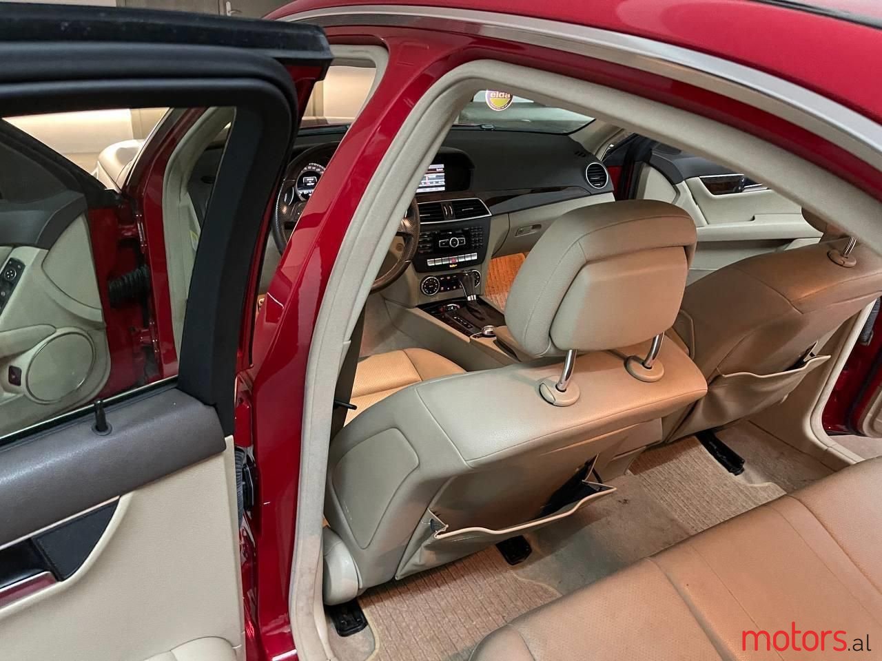 2013' Mercedes-Benz C 250 photo #5