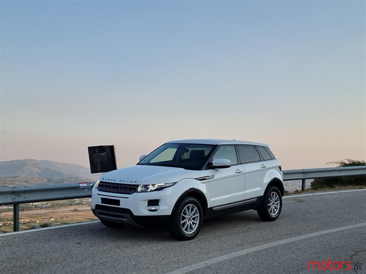 2012' Land Rover Range Rover Evoque photo #1