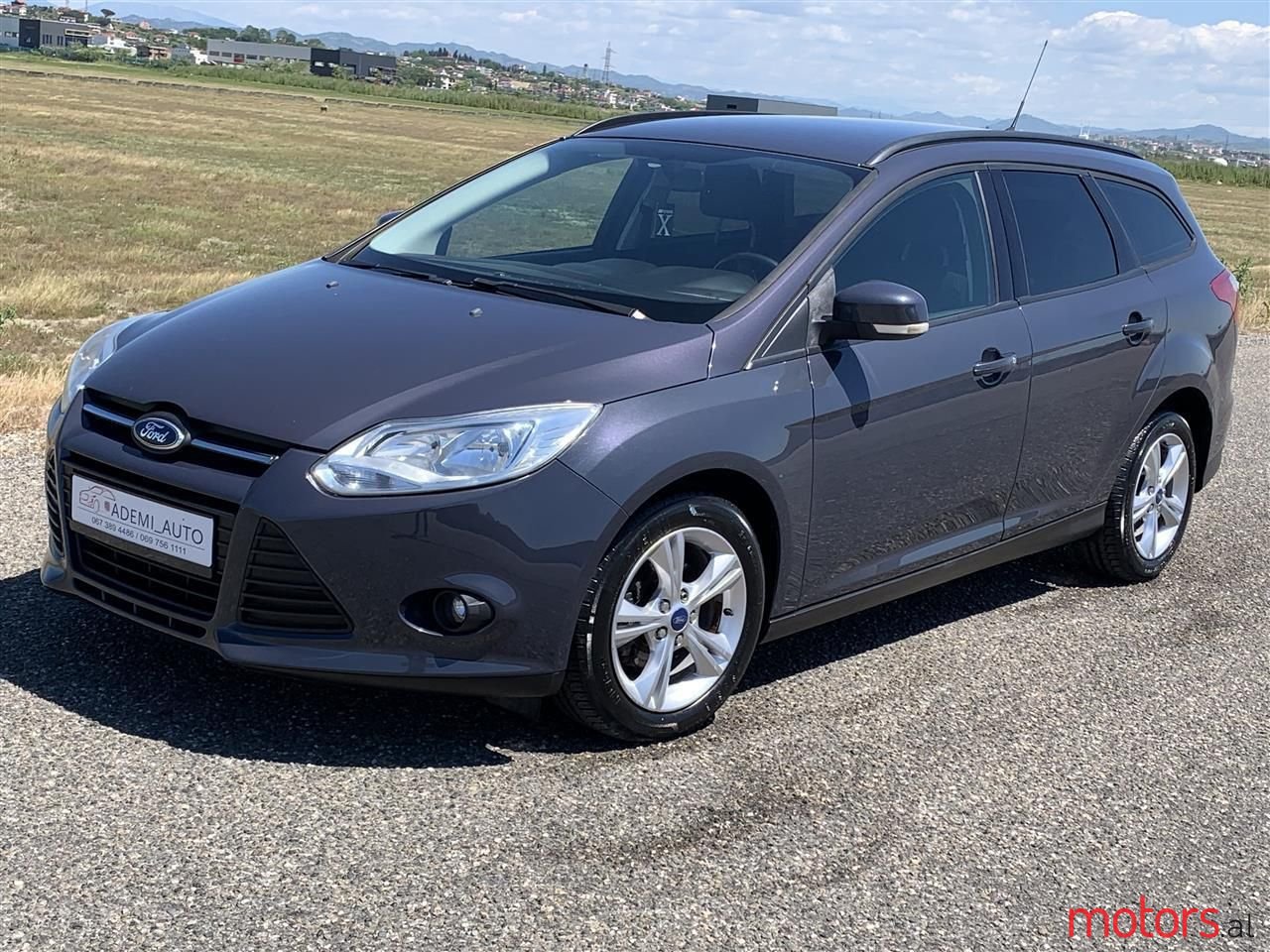 2011' Ford Focus photo #1