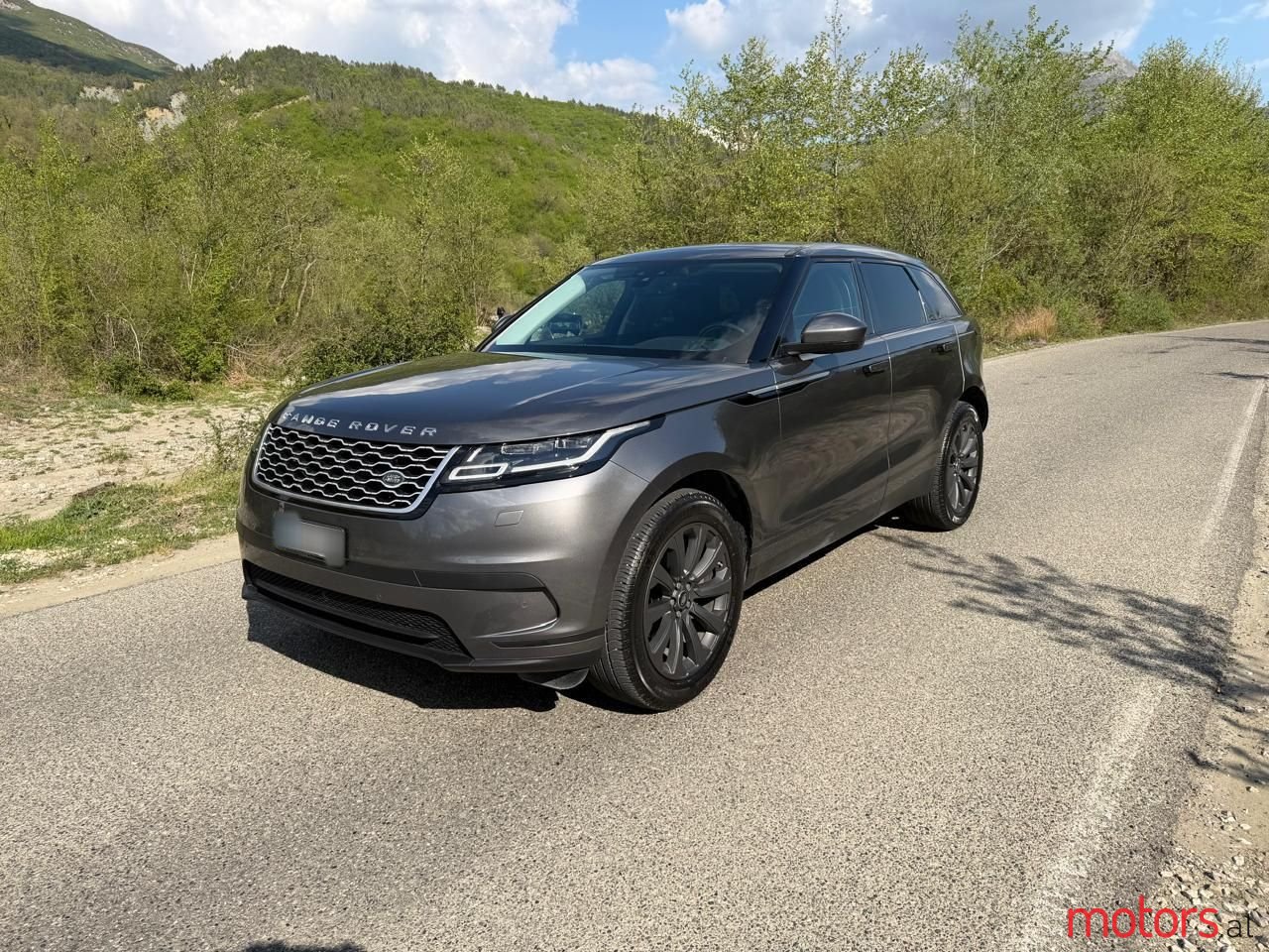 2018' Land Rover Range Rover Velar photo #1