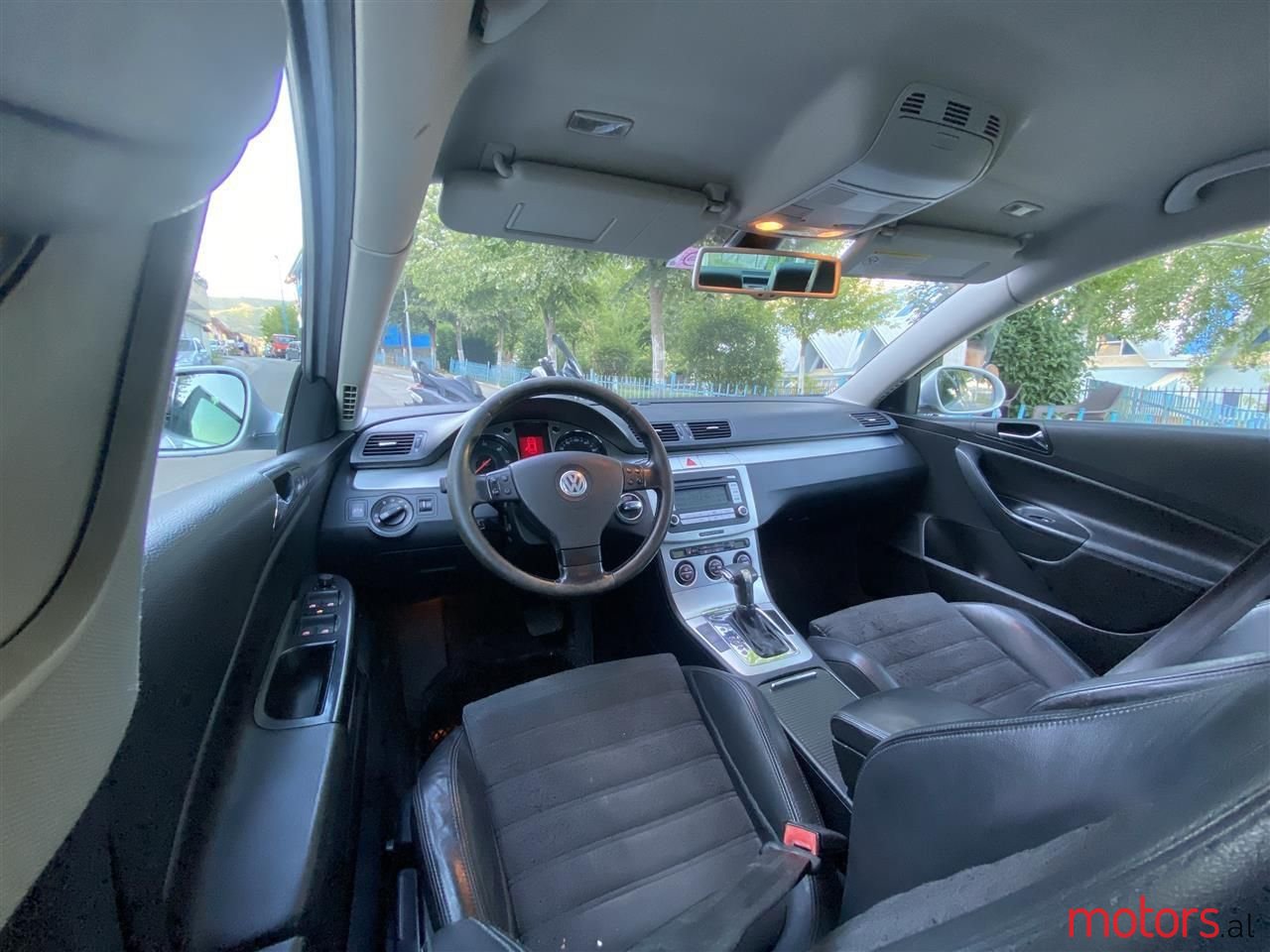 2007' Volkswagen Passat photo #5