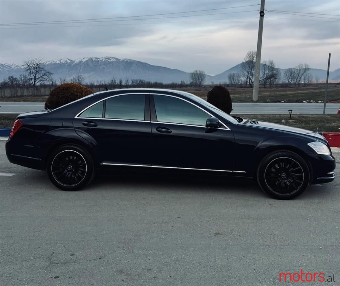 2008' Mercedes-Benz S 500 photo #5