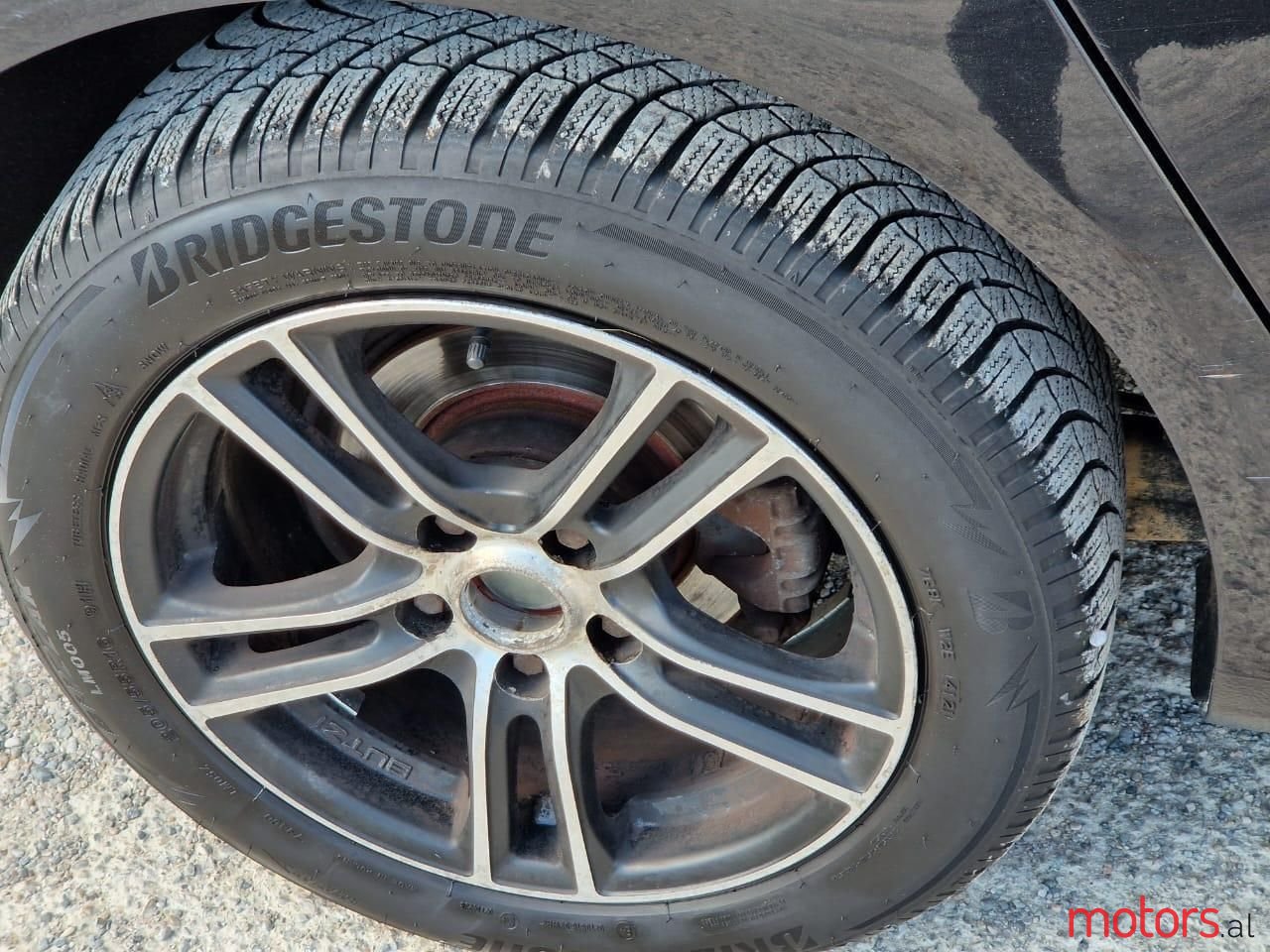 2005' Volkswagen Golf photo #2