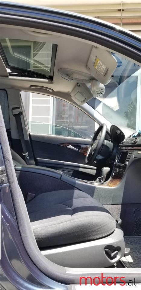 2003' Mercedes-Benz E 240 photo #3