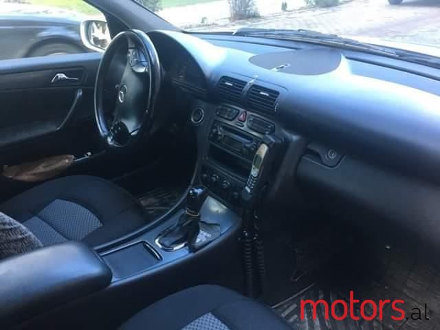 2002' Mercedes-Benz C 220 photo #5