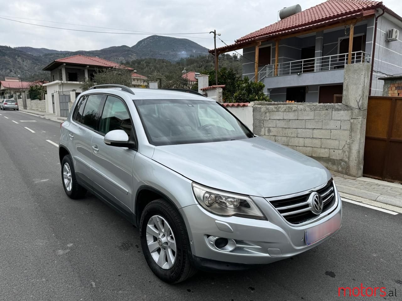 2008' Volkswagen Tiguan photo #2