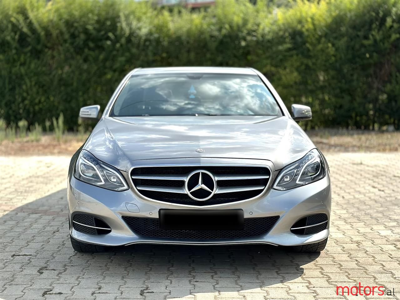 2015' Mercedes-Benz E 220 photo #1