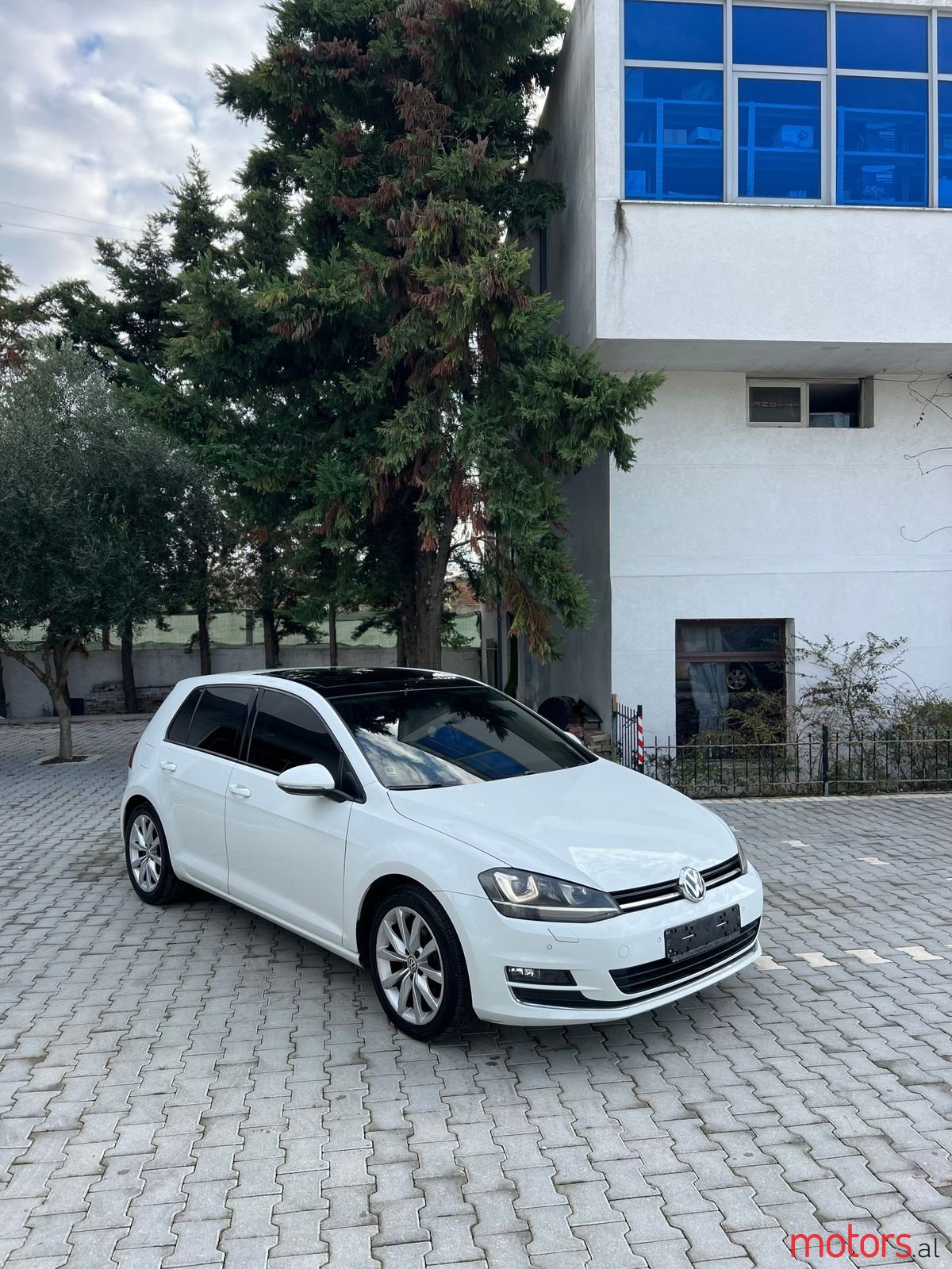 2014' Volkswagen Golf photo #2