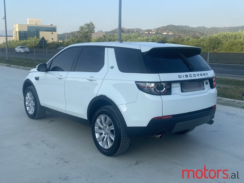 2016' Land Rover Discovery Sport photo #4