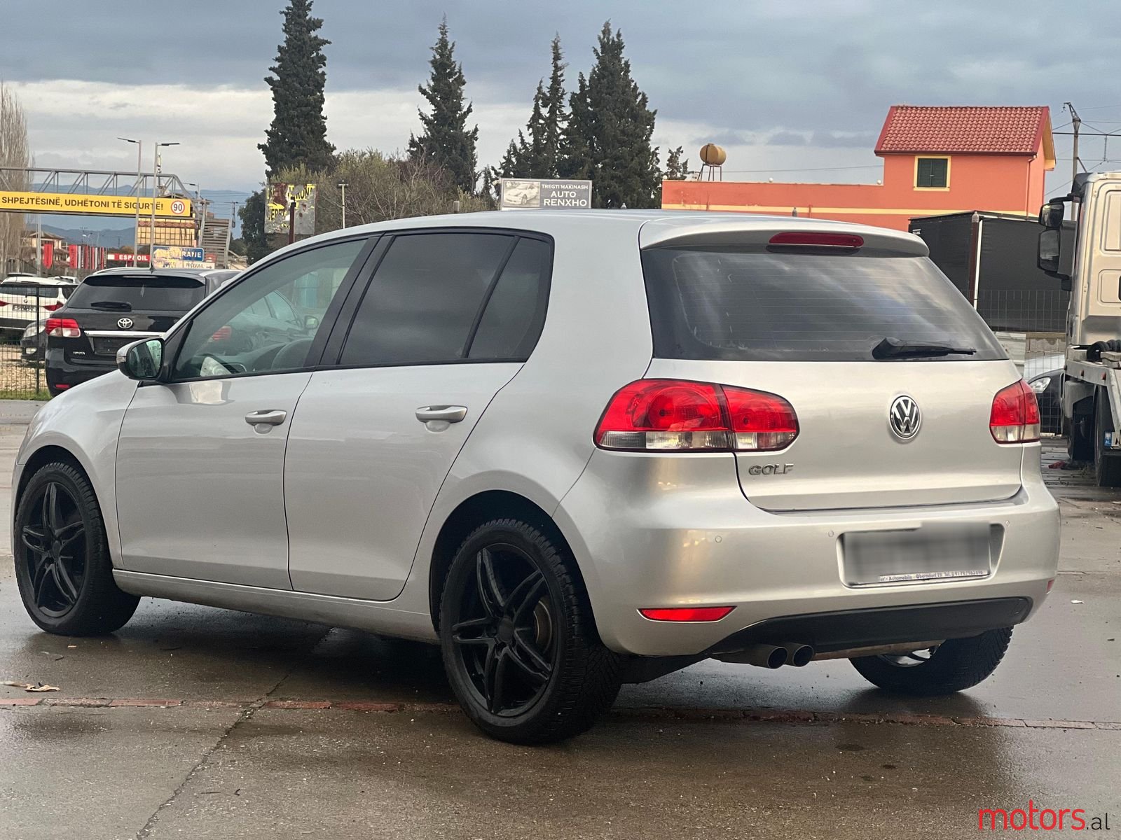 2009' Volkswagen Golf photo #6