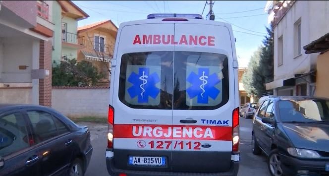 Aksident në Elbasan, dy persona të plagosur