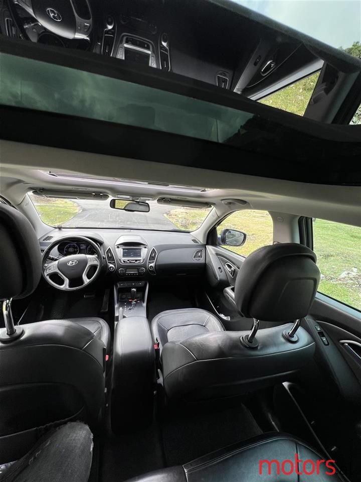 2011' Hyundai ix35 photo #3
