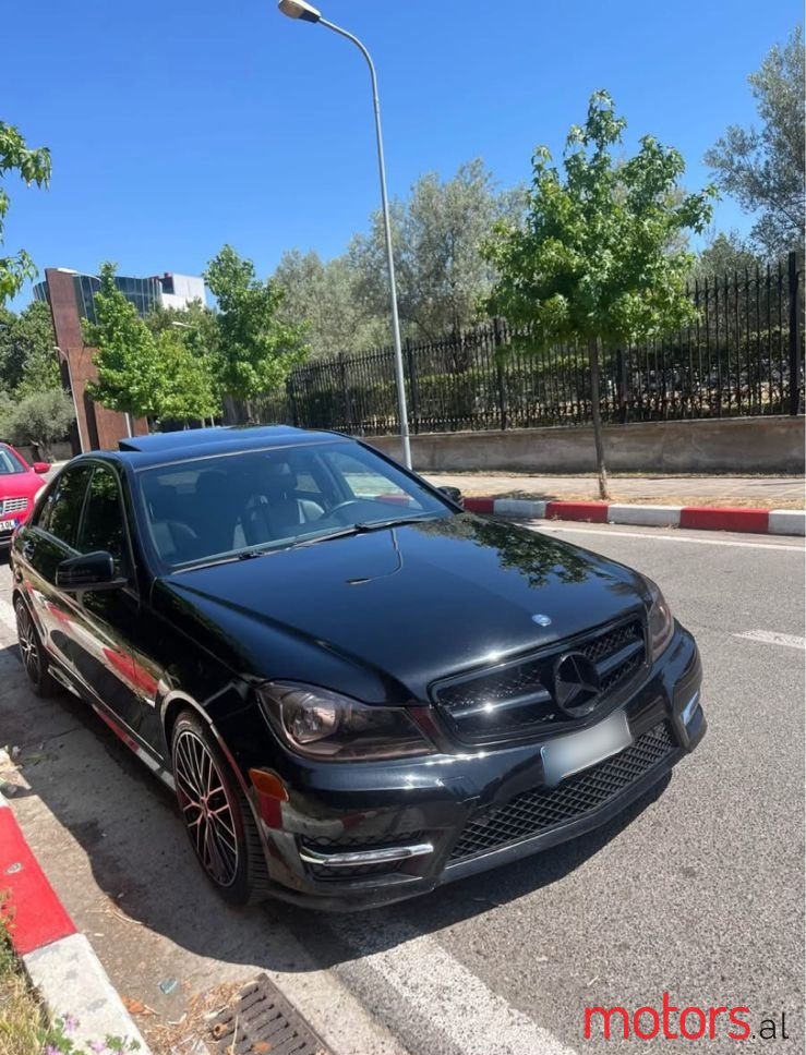 2012' Mercedes-Benz C 300 photo #7