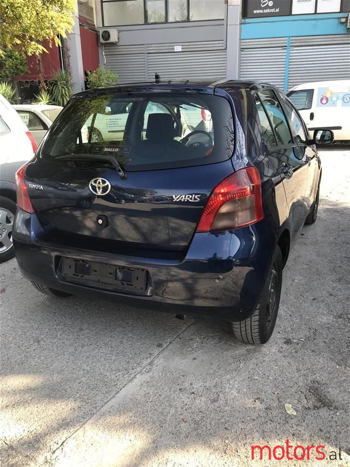 2006' Toyota Yaris photo #2