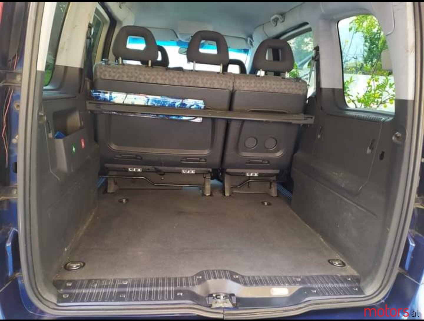 2002' Mercedes-Benz Vaneo photo #1