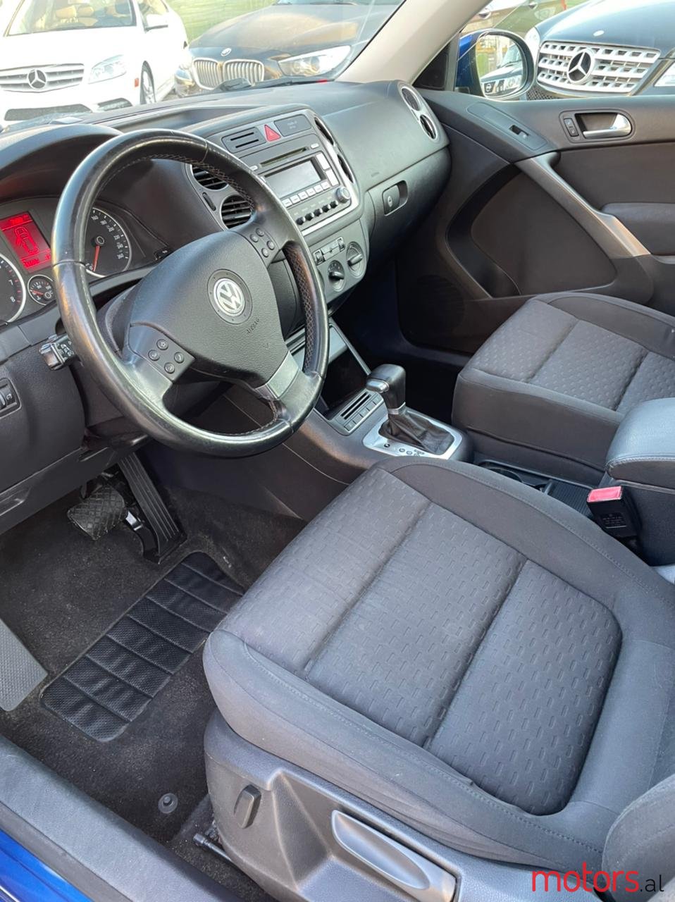 2009' Volkswagen Tiguan photo #6