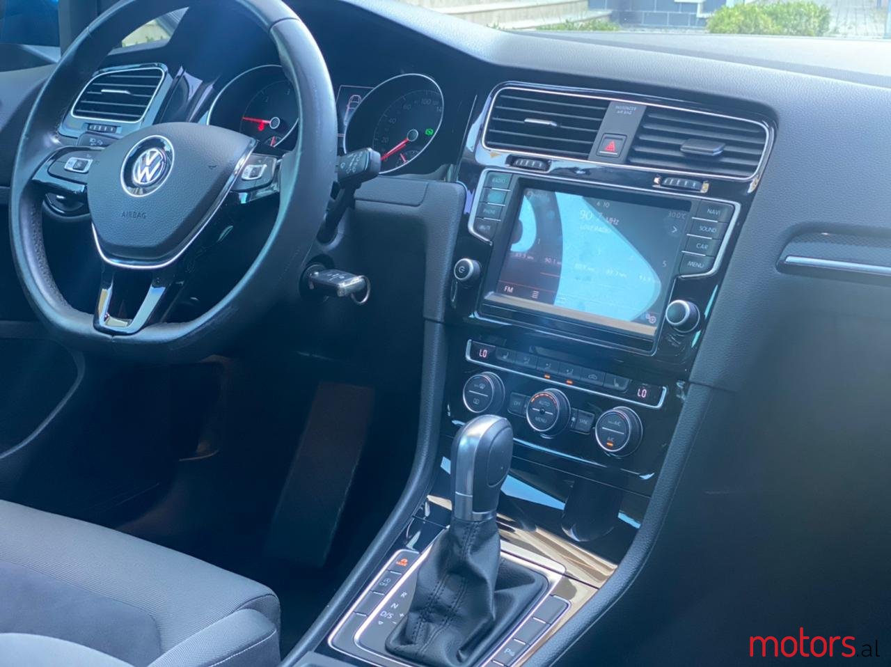 2015' Volkswagen Golf VII photo #6