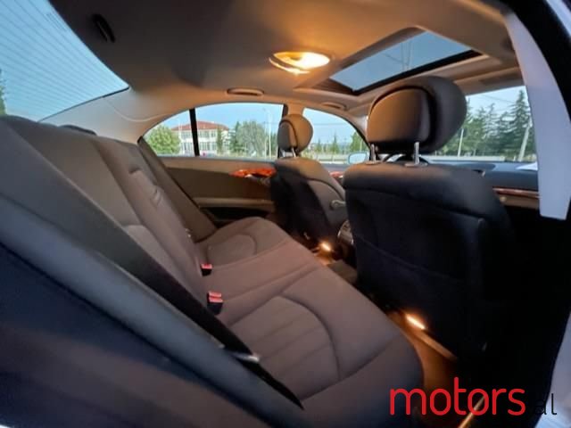 2007' Mercedes-Benz E 280 photo #4