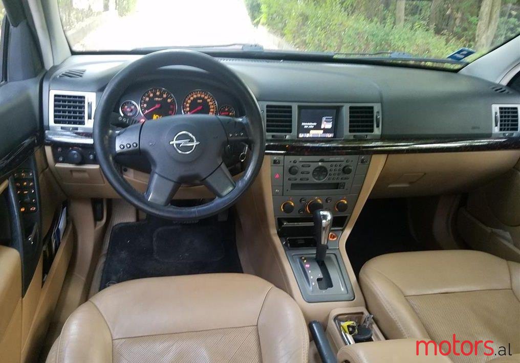 2004' Opel Insignia photo #2