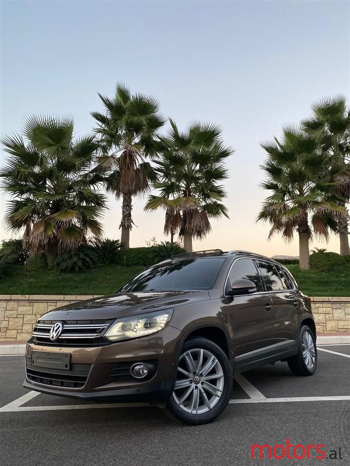 2013' Volkswagen Tiguan photo #2