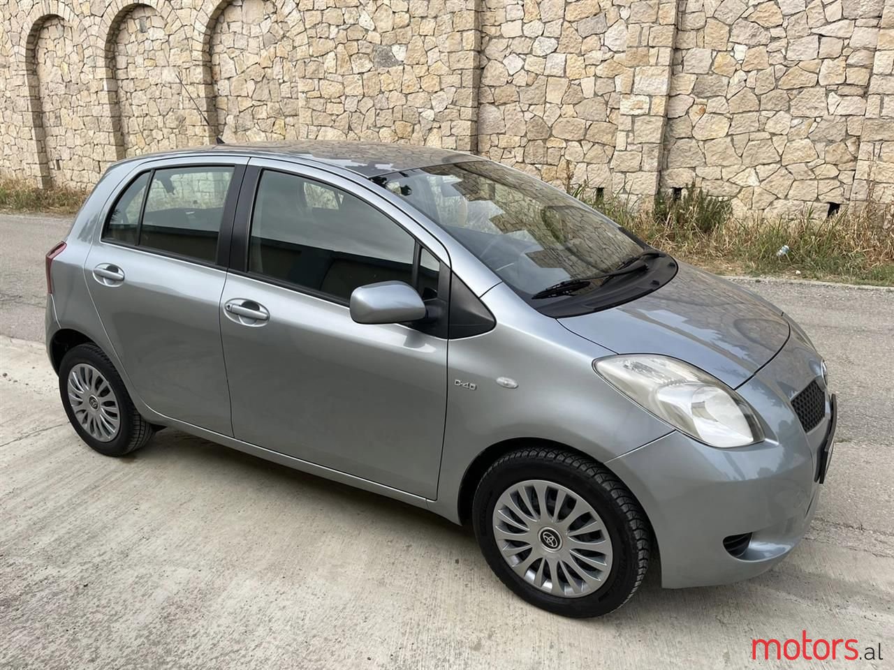 2007' Toyota Yaris photo #2