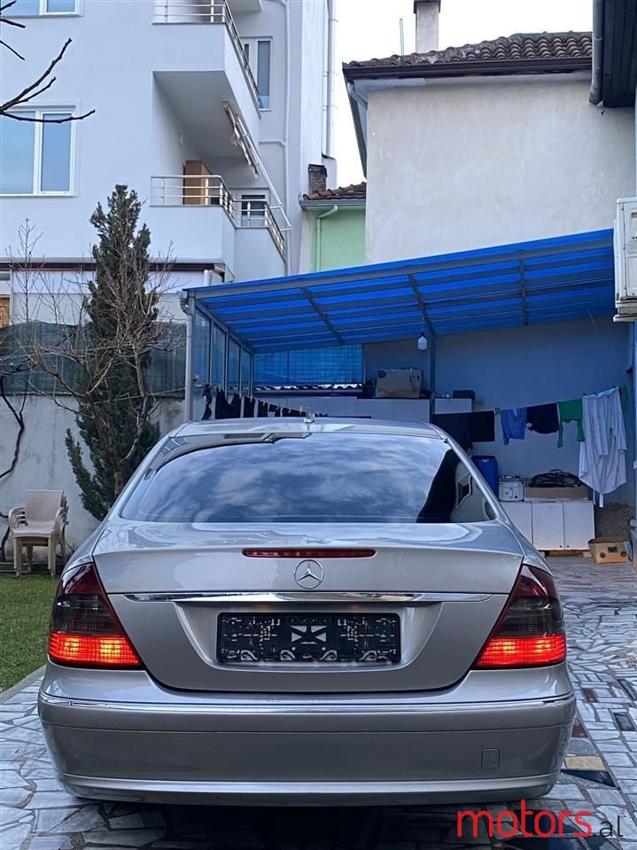 2008' Mercedes-Benz E 220 photo #4