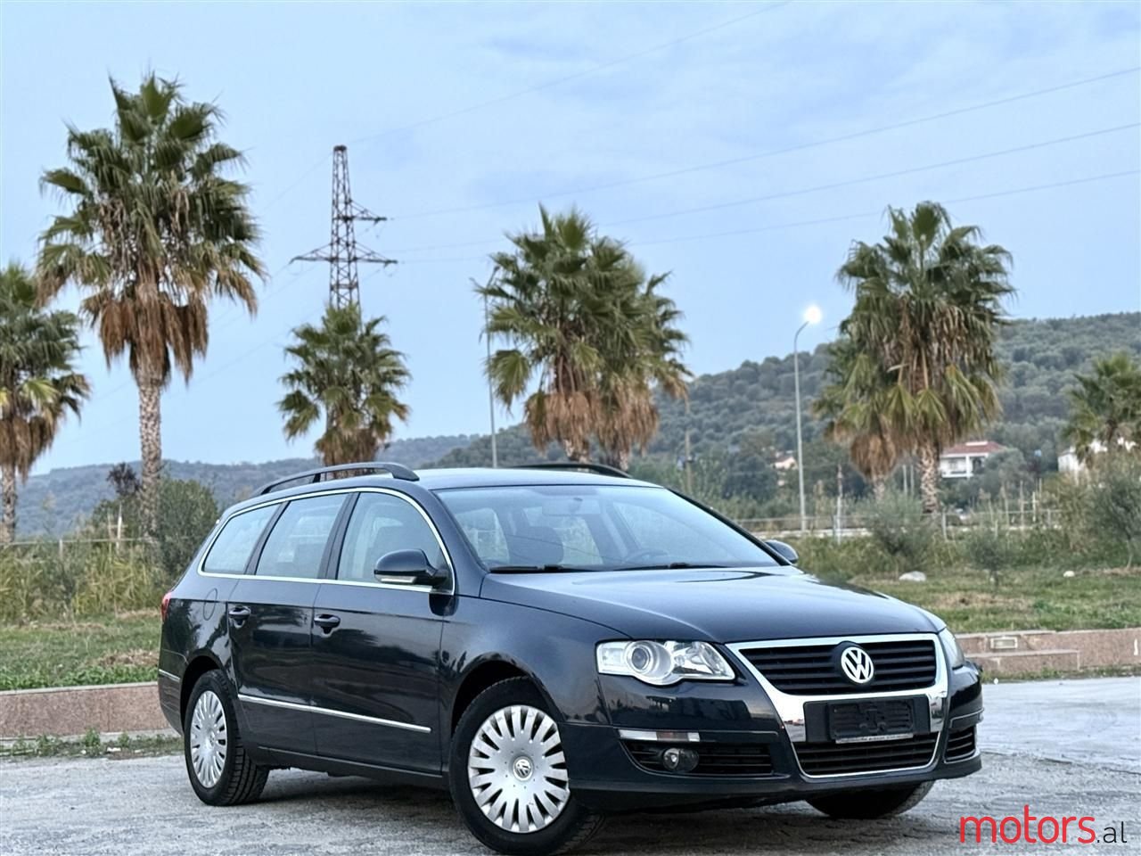 2009' Volkswagen Passat photo #1