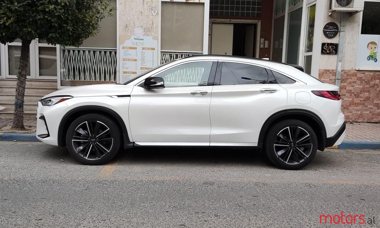 2022' Infiniti QX56 photo #2
